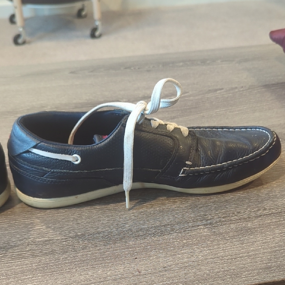 🔥Price Drop🔥Lacoste Navy Blue Leather Boat Shoes with White Laces - Picture 15 of 16